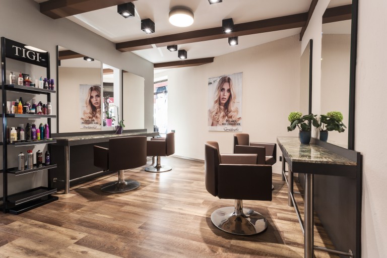 Haarvannacut Salon