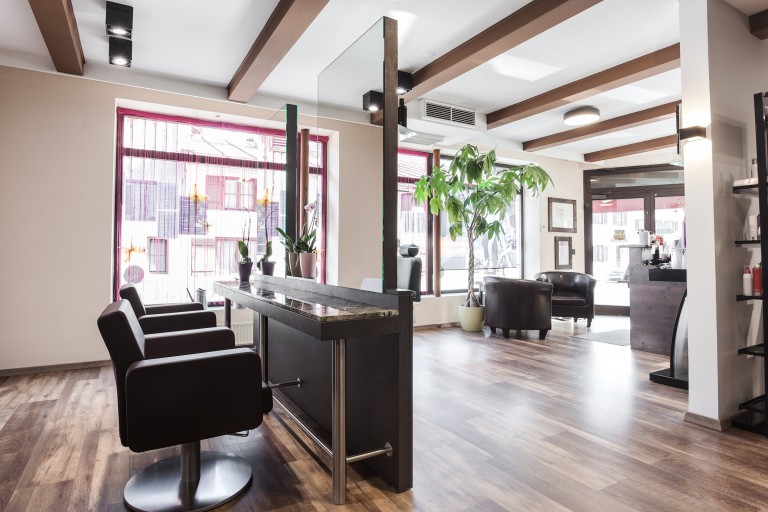 Haarvannacut Salon